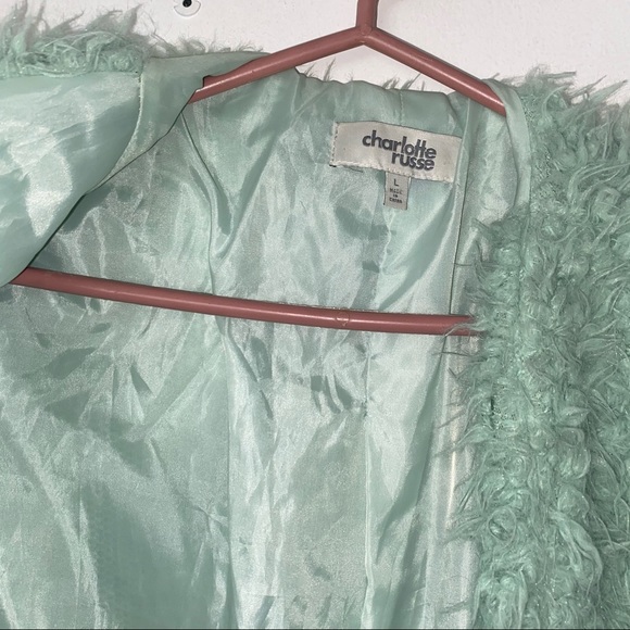 big faux fur coat w pockets - Picture 2 of 4